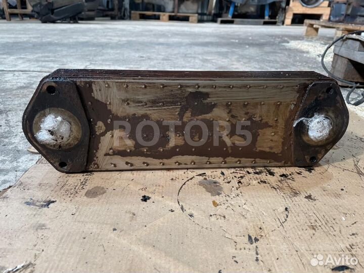 Масляный теплообменник Scania R 5 2008 1333183