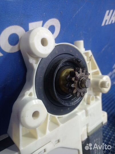 Моторчик стеклоподъемника Ford Focus 2 универсал