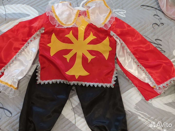 Новогодний костюм мушкетера