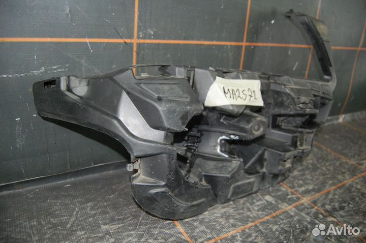 Кронштейн бампера переднего правый - BMW X3 F25