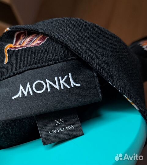 Блузка женская Monki XS