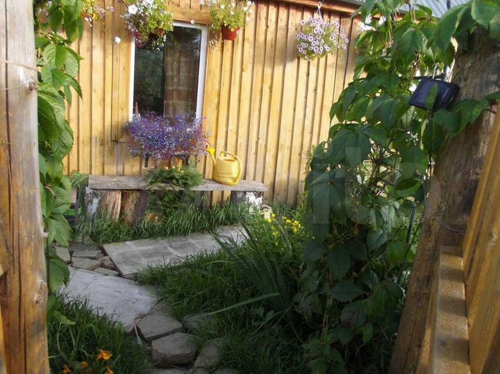 Дом 18,8 м² на участке 15 сот.