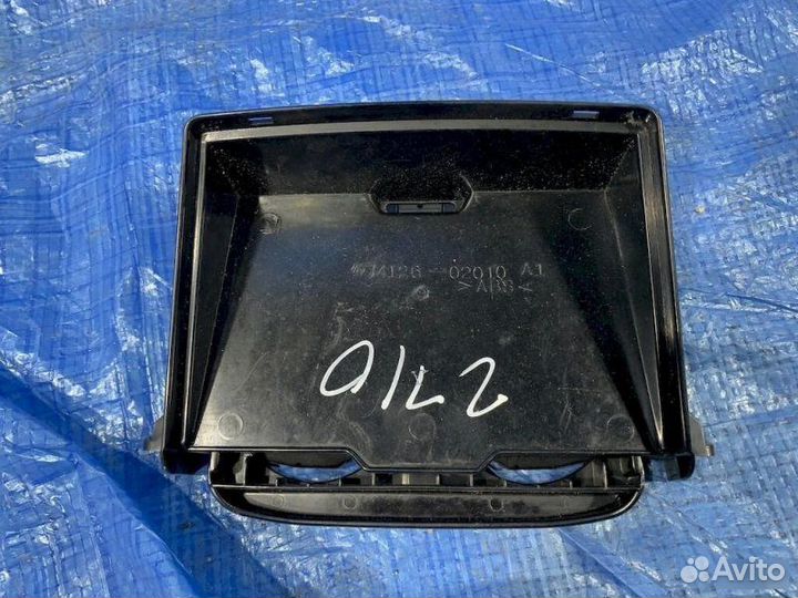 Подстаканник Toyota Camry SV41 3SFE 1997