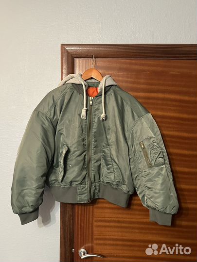 В наличии Vetements green bomber