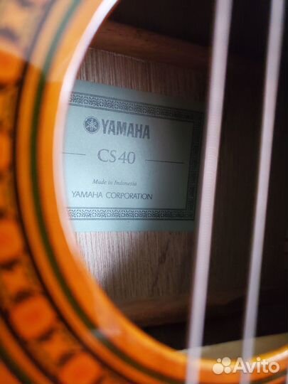 Гитара yamaha CS40