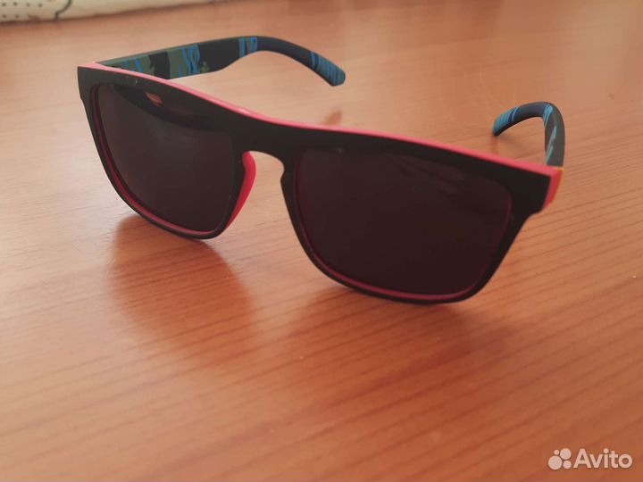 Солнцезащитные очки мужские