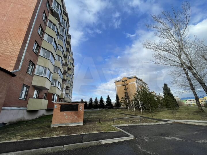3-к. квартира, 67 м², 1/9 эт.