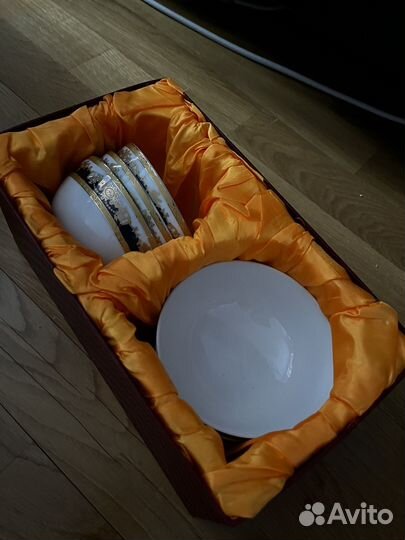 Набор фарфоровой посуды