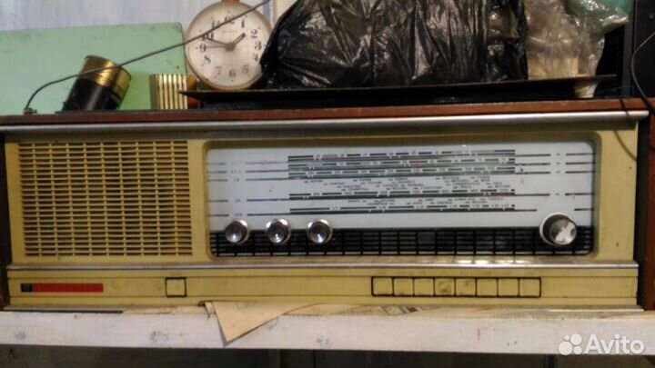 Советская радиола Кантата-203