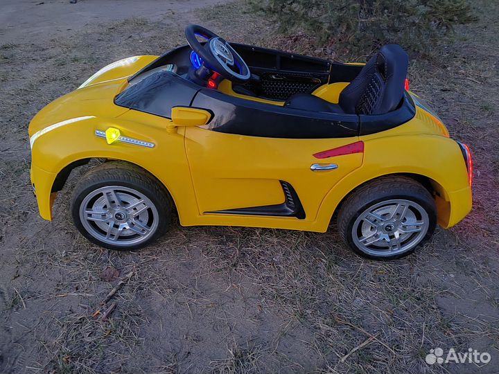 Детский электромобиль бу