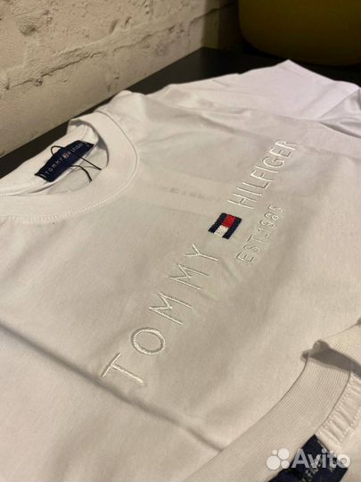 Tommy hilfiger футболка