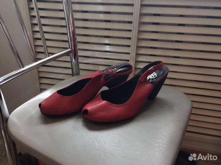 Босоножки женские