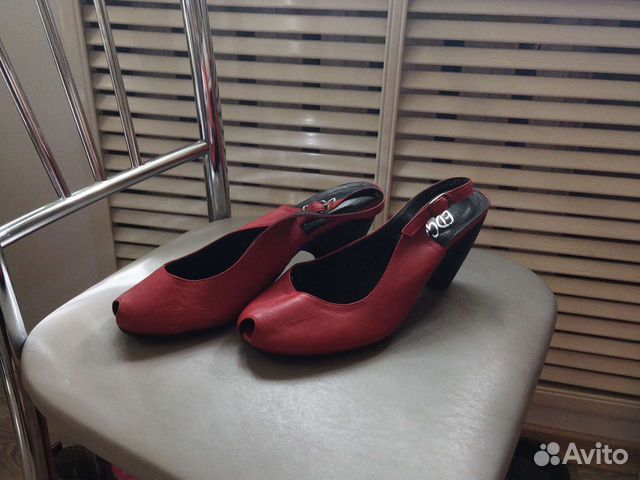 Босоножки женские