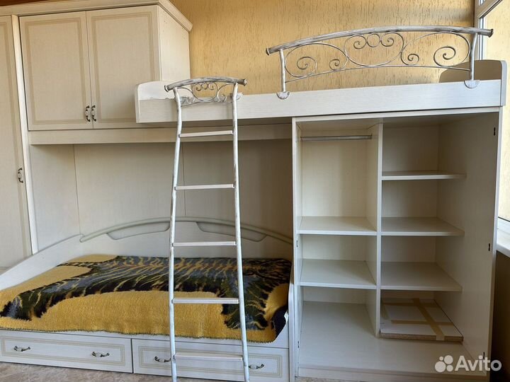 Двухъярусная кровать бу