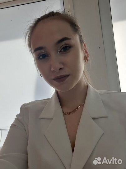 Хостес в ресторане, администратор в отеле, хостес