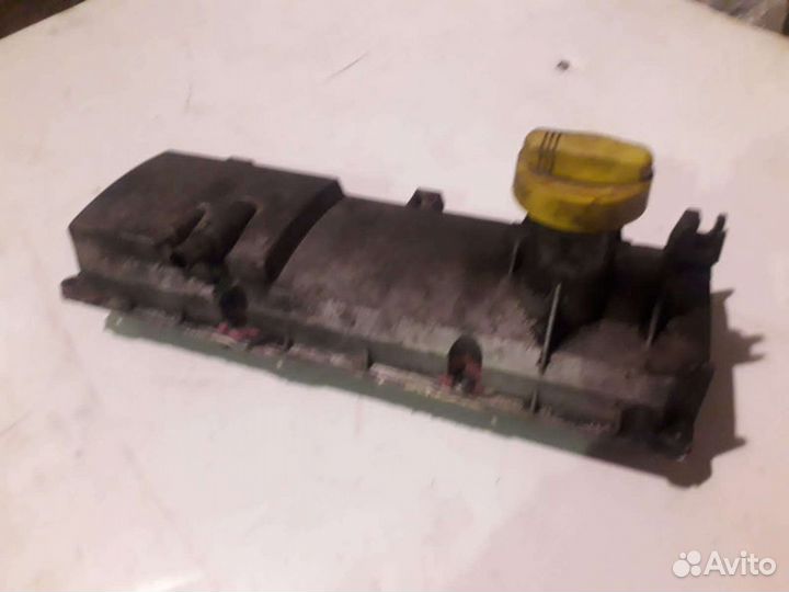 Клапаная крышка renault logan