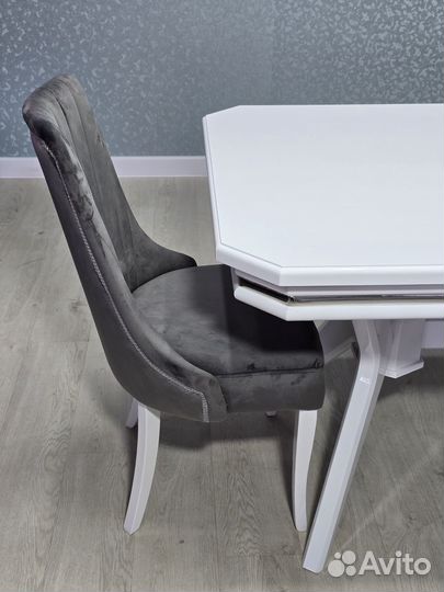 Столы и стулья новые