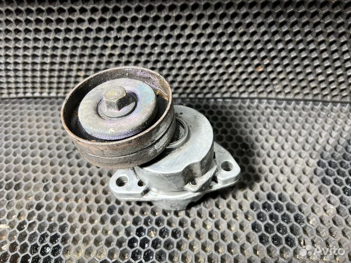 Натяжитель приводного ремня Opel Vectra B z16xe