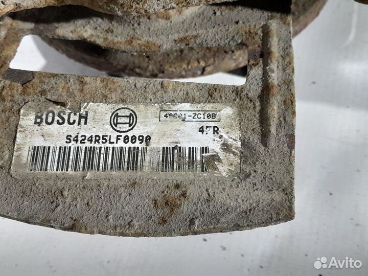 Передний левый поворотный кулак Infiniti QX56 JA60