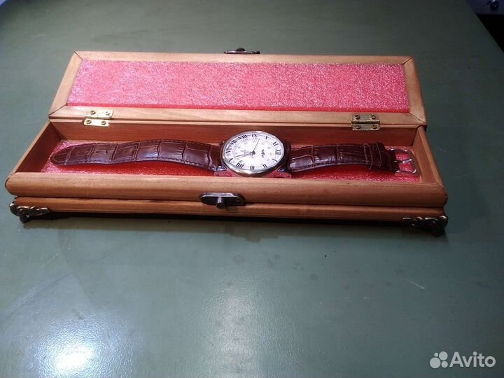 Футляр для часов