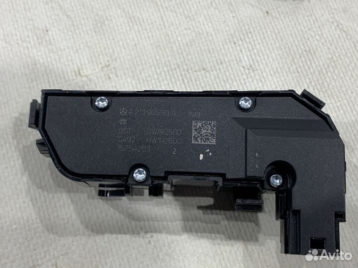 Кнопка подогрева сиденья Mercedes