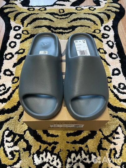 Yeezy Slide 