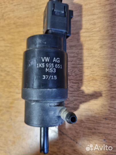Насос стеклоомывателя VW