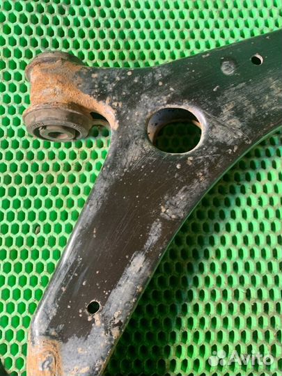 Рычаг подвески нижний передний правый Ford Focus 3