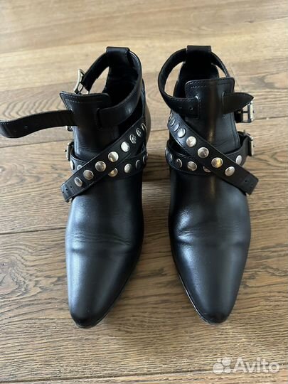 Казаки ботильоны Saint Laurent