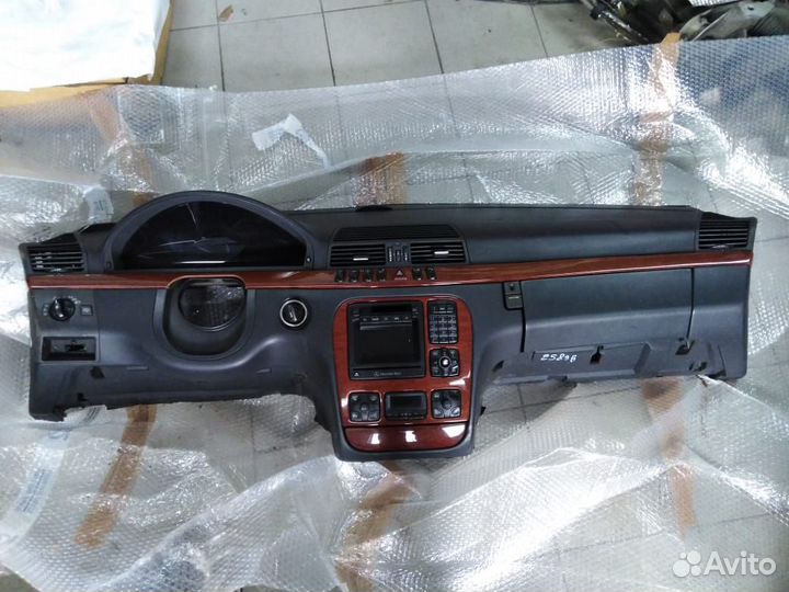 Панель передняя Mercedes W220