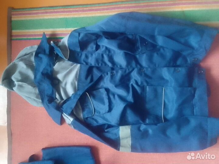 Рабочая спецодежда комбинезон и куртка