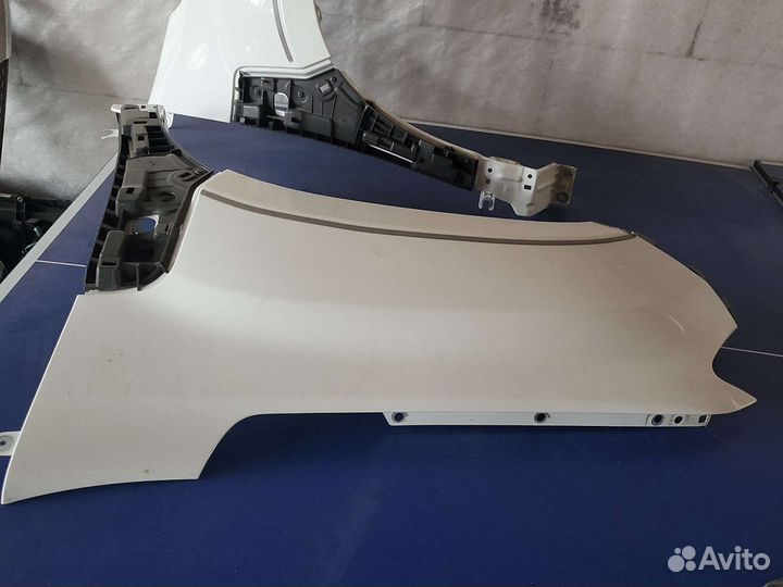 Renault duster 2- крыло переднее