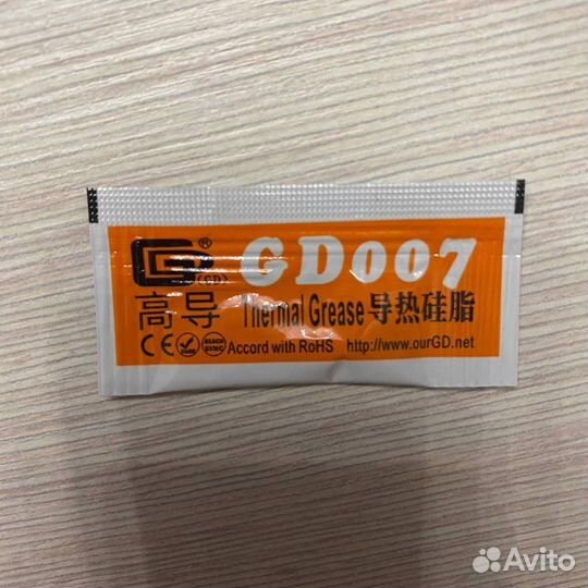 Intel Xeon E3-1270V3 (Intel Core i7-4770)