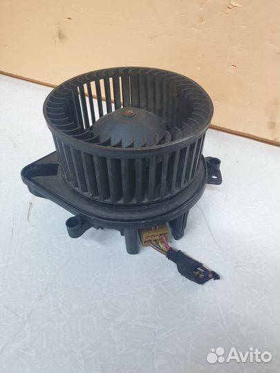 Моторчик печки audi A4 B7