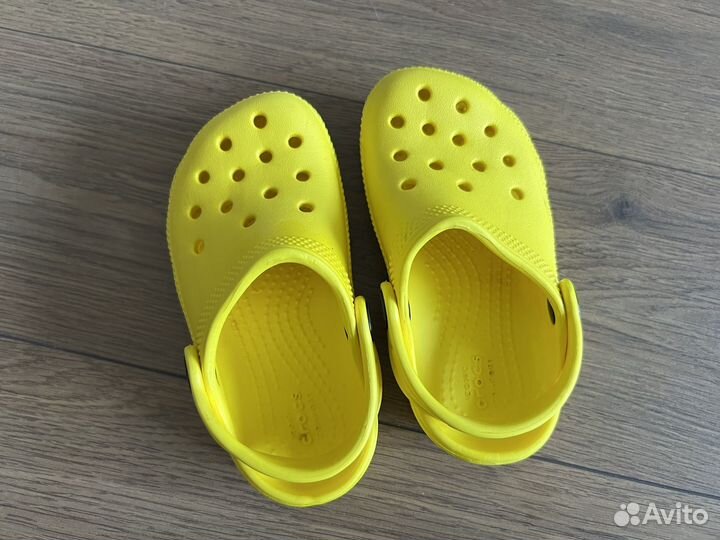 Сандалии crocs c8