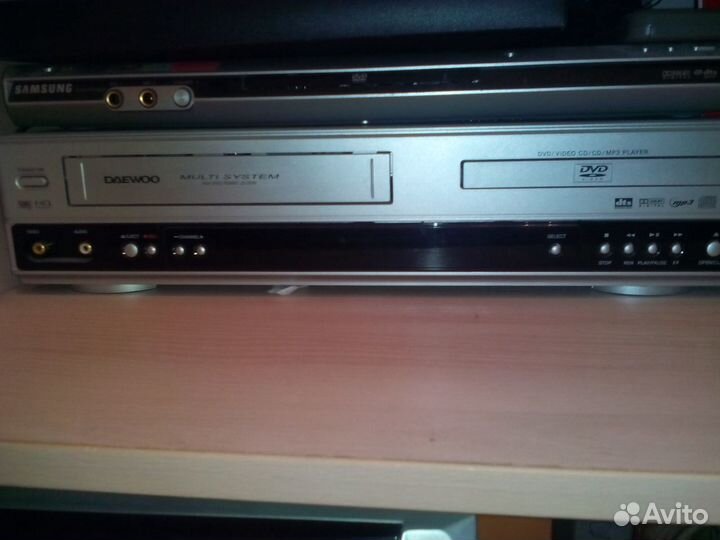 Daewoo DVD плеер, совмещенный с видио магнитофоно