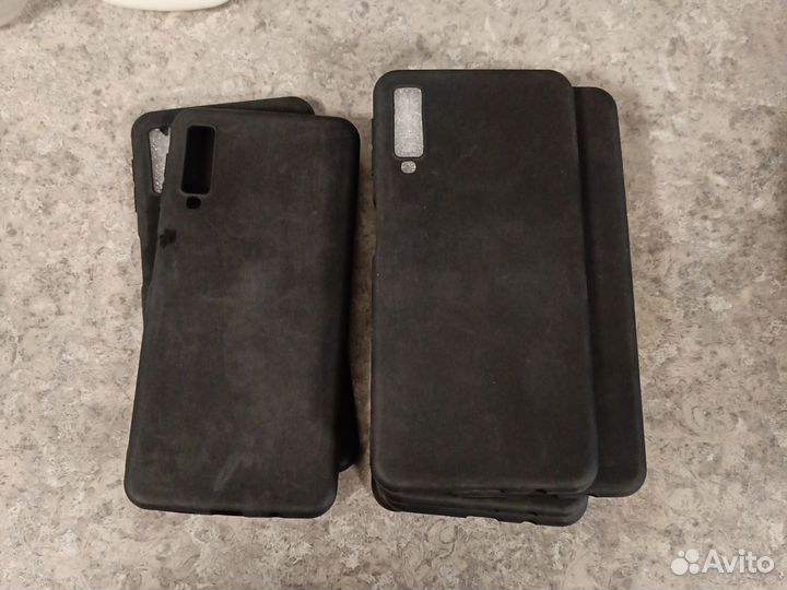 Чехлы на телефон