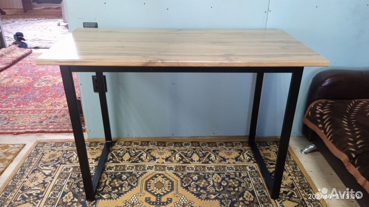 Кухонный стол в стиле лофт. Новый