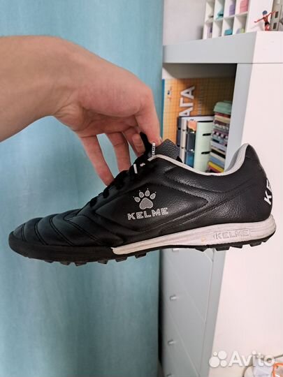 Футбольные кроссовки Kelme