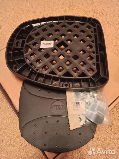 Площадка для крепления кофра Givi monolock