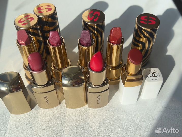 Carolina Herrera Lipstick Shett. Оттенок 144