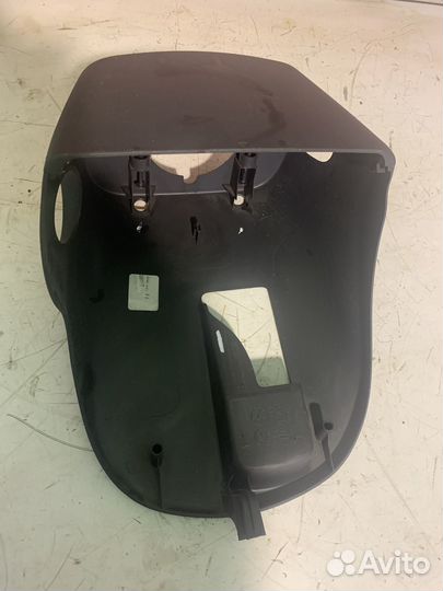 Renault Sandero Кожух рулевой колонки