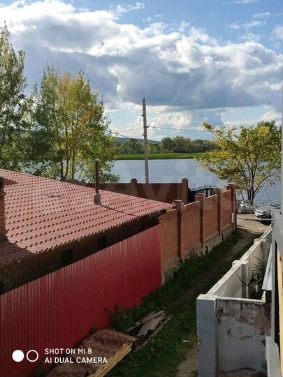 Коттедж 196 м² на участке 4 сот.