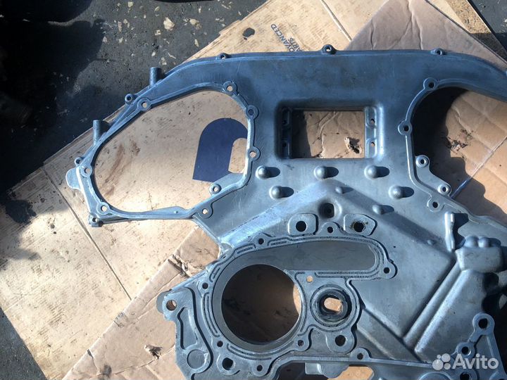 Передняя крышка VQ35HR