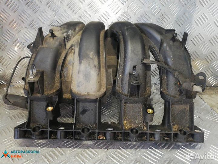 Коллектор впускной Citroen C4 Grand Picasso 2010