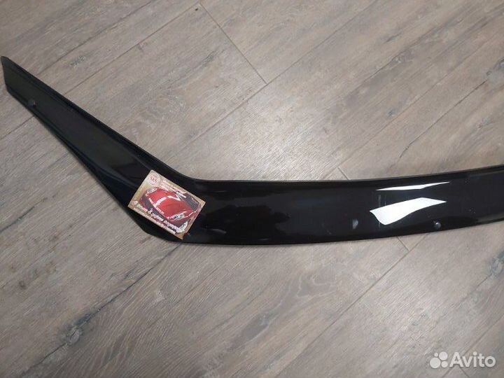 Дефлектор капота Vortex Estina