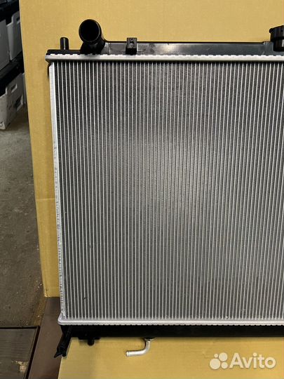 Радиатор охлаждения двс Паджеро 3 4