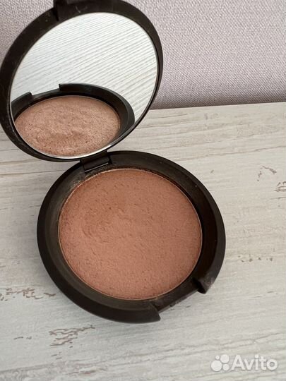 Becca бронзер