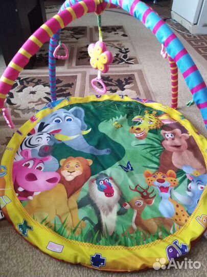 Развивающий коврик и пакет игрушек