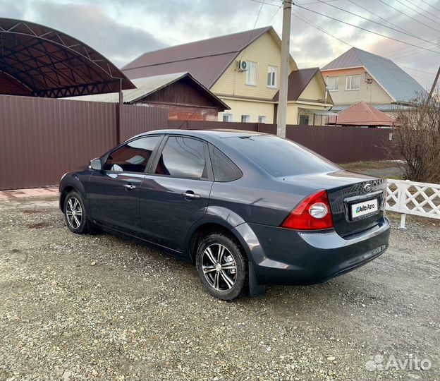 Ford Focus 1.6 AT, 2010, 220 300 км